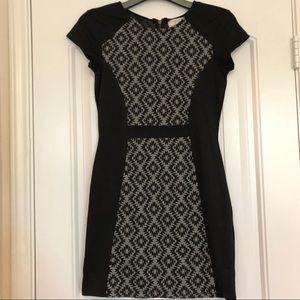 NWOT Short sleeved dress w/ back zipper